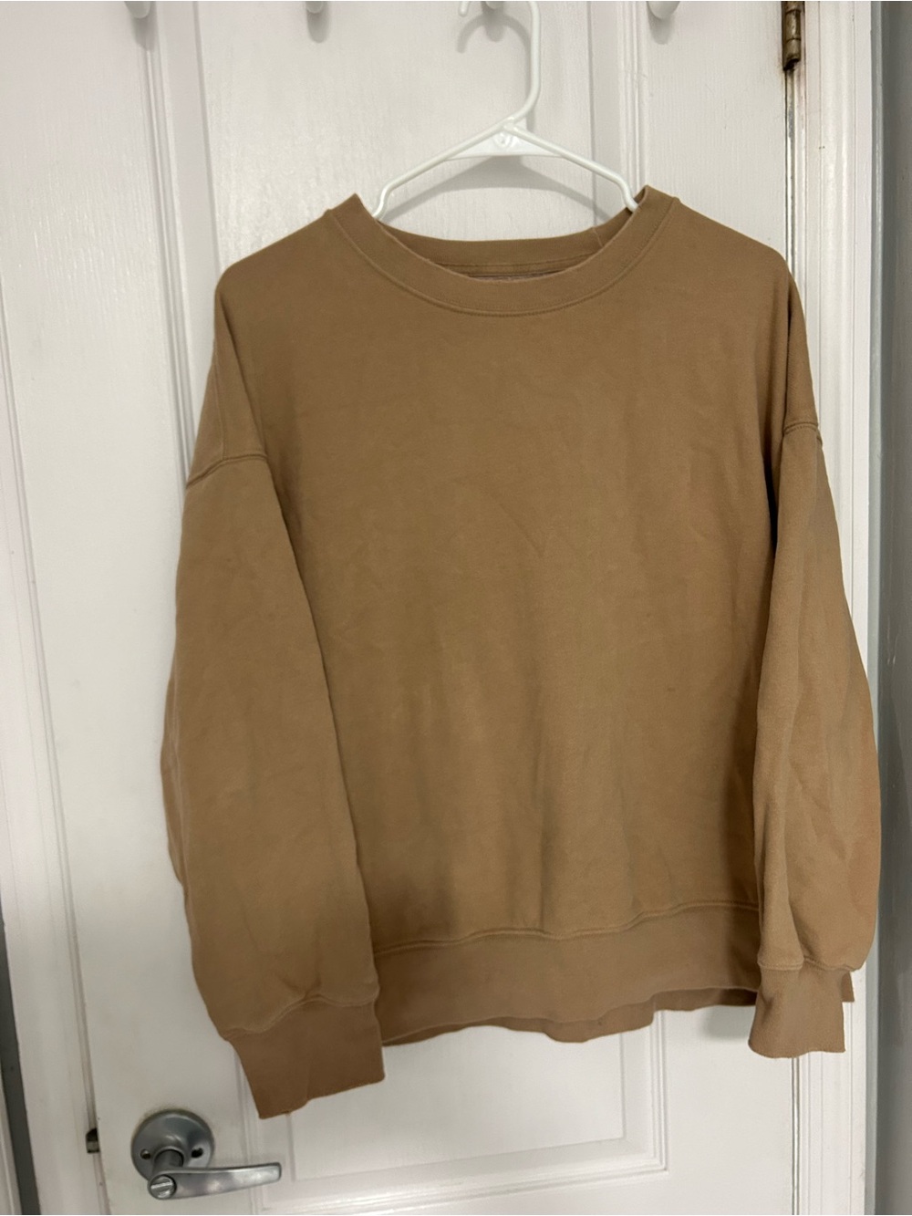 American Eagle Outfitters- Crewneck Sweatshirt